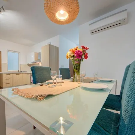 Ortigia Suites - Minutes To The St Julian'S City Centre By Haven And Keys Malta Apartment Is-Swieqi