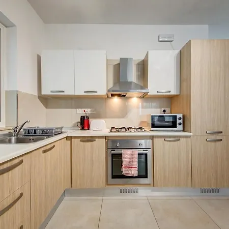 Ortigia Suites - Minutes To The St Julian'S City Centre By Haven And Keys Malta Apartment Is-Swieqi