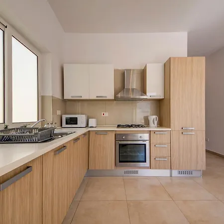 Ortigia - Minutes To The St Julian's Centre By Haven And Keys Malta *