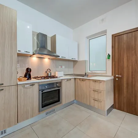 Ortigia - Minutes To The St Julian's Centre By Haven And Keys Malta アパート Is-Swieqi