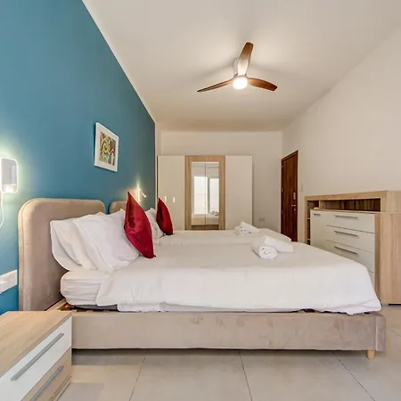 アパート Ortigia - Minutes To The St Julian's Centre By Haven And Keys Malta *